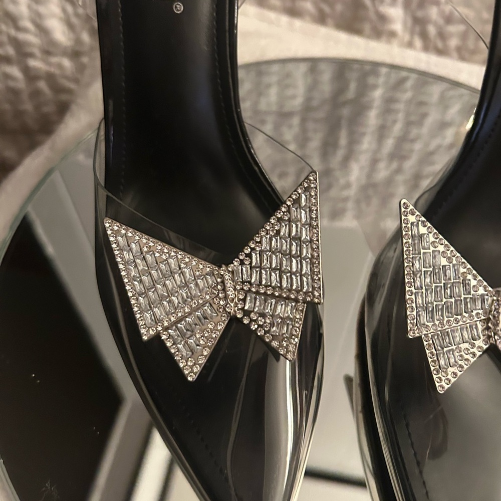 Elegant Silver Bow Women Shoes